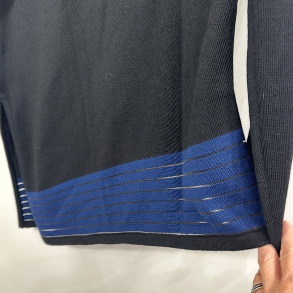 St.John black and blue asymmetrical 97% wool top size large. - Picture 11 of 11